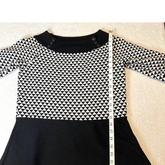 WHBM geometric print black & white sweater - Picture 12 of 12